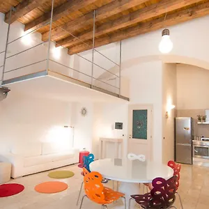 Modern In Historic Building Apartamento